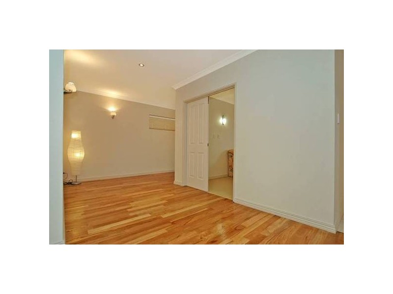 1/161 Huntriss Road, Doubleview WA 6018