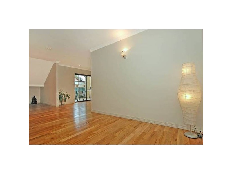 1/161 Huntriss Road, Doubleview WA 6018