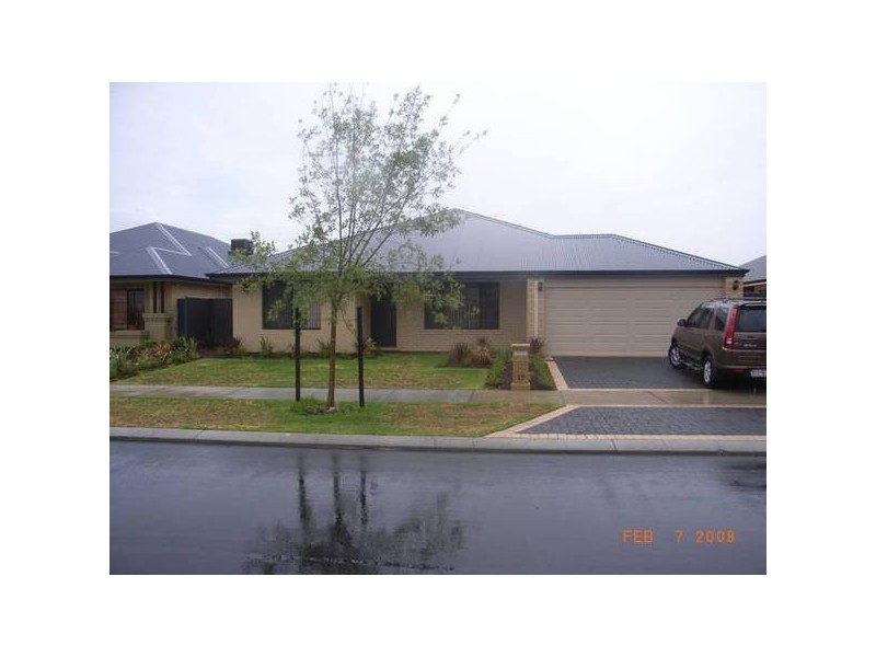 17 Tondoon Bend, Ellenbrook WA 6069