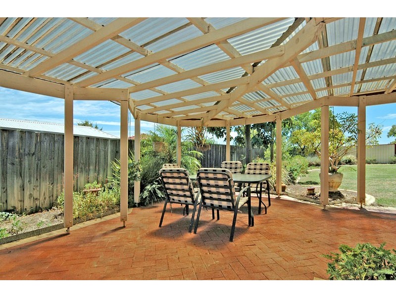 162 Lakeside Drive, Helena Valley WA 6056