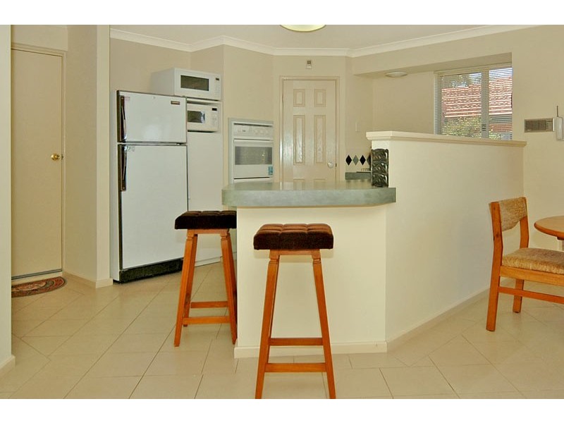 162 Lakeside Drive, Helena Valley WA 6056