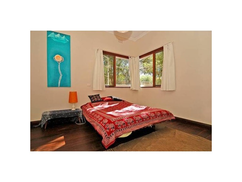 5 Hackett Street, Bellevue WA 6056