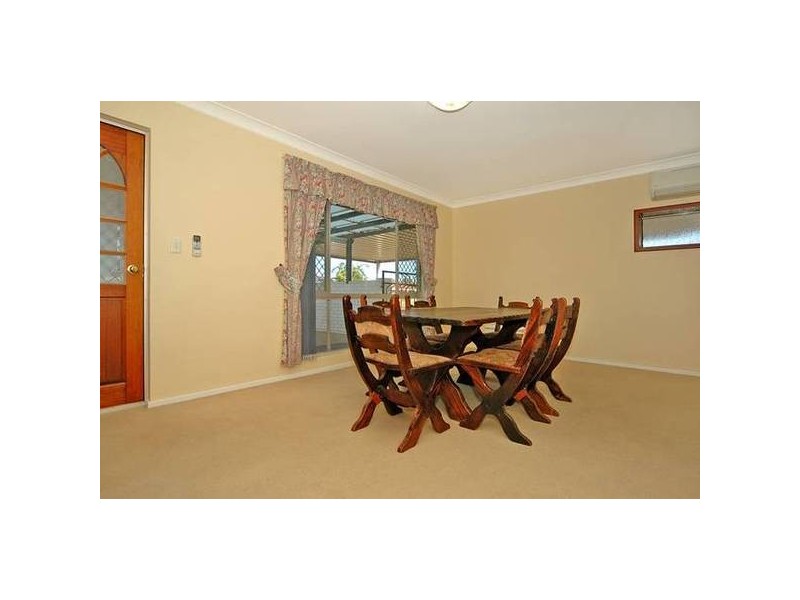 33 Markham Way, Swan View WA 6056