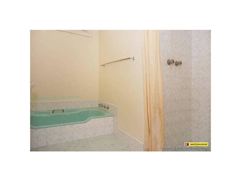 2 Harford Avenue, Viveash WA 6056