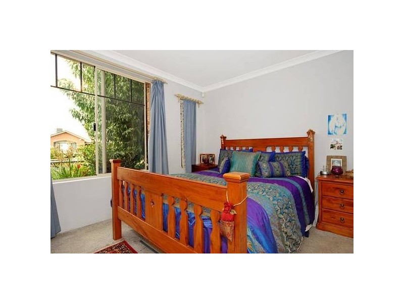 7 Seaton Ct, South Guildford WA 6055