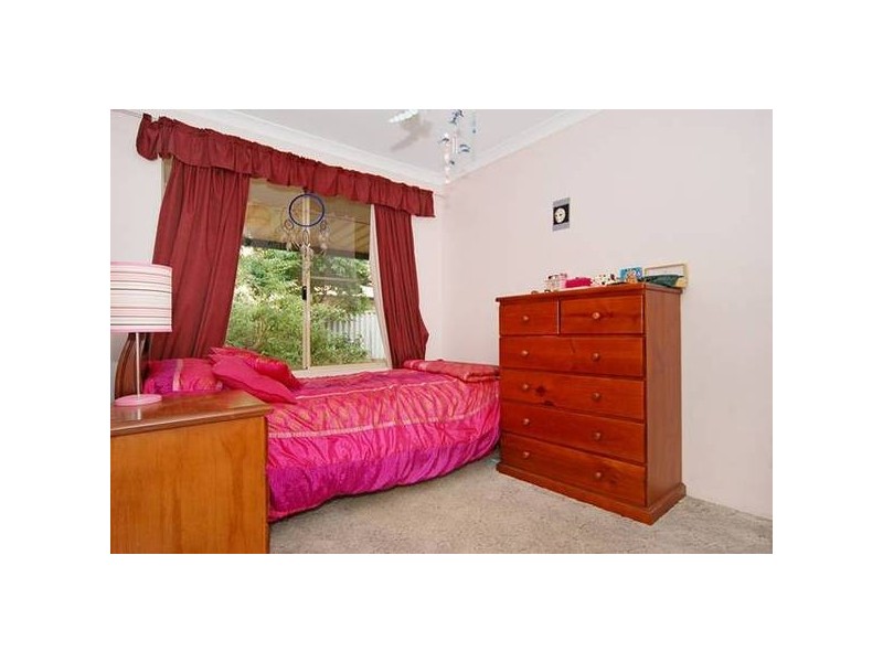 7 Seaton Ct, South Guildford WA 6055