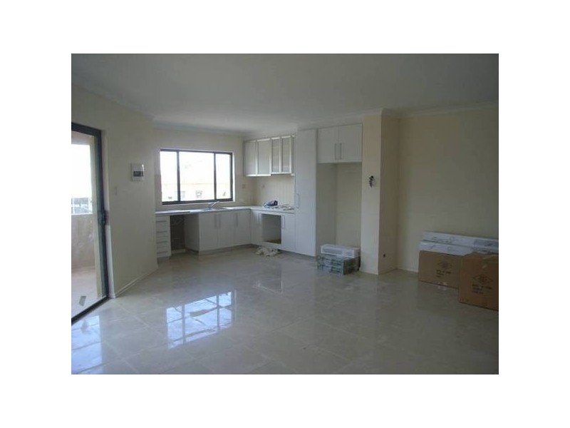 1/36 The Crescent, Midland WA 6056