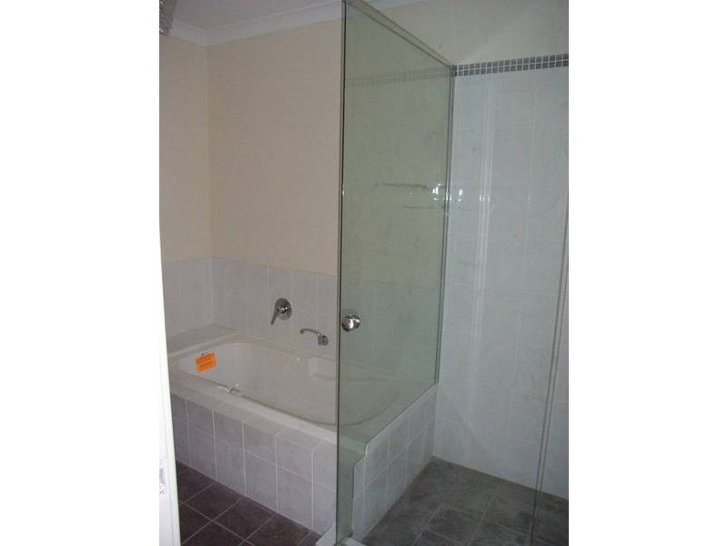 2/36 The Crescent, Midland WA 6056