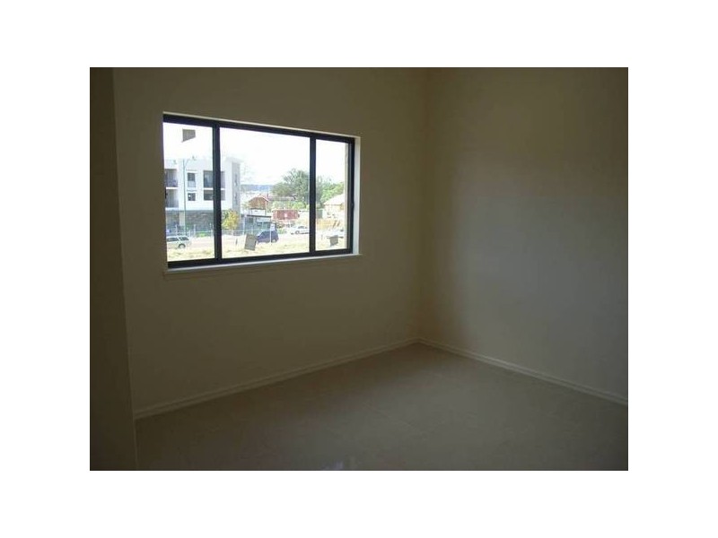 2/36 The Crescent, Midland WA 6056