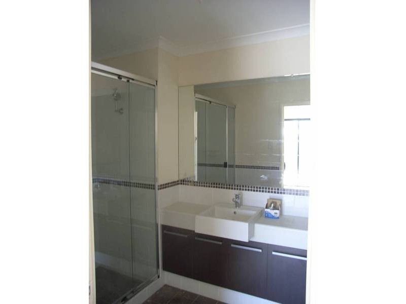 2/36 The Crescent, Midland WA 6056