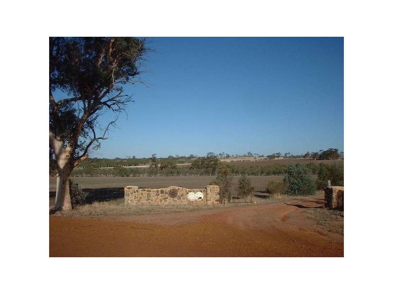 341 Lawrence Road, Northam WA 6401