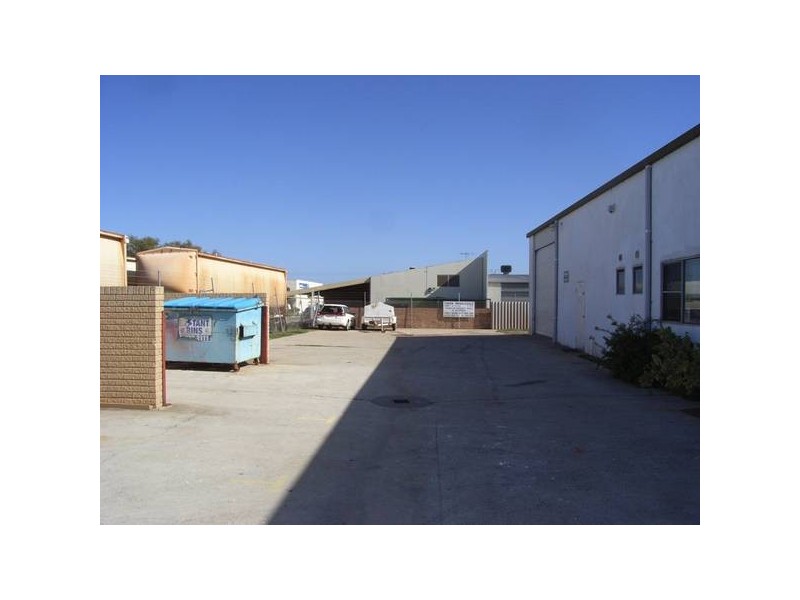 4/7 Elmsfield Road, Midvale WA 6056