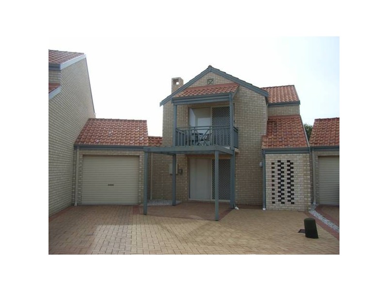 15 Watervista Close, The Vines WA 6069