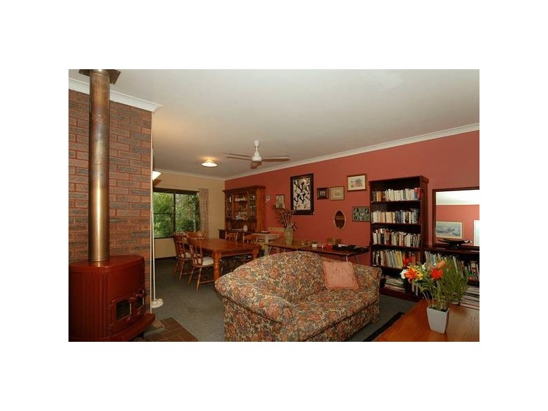 34 Mundaring Weir Road, Mundaring WA 6073