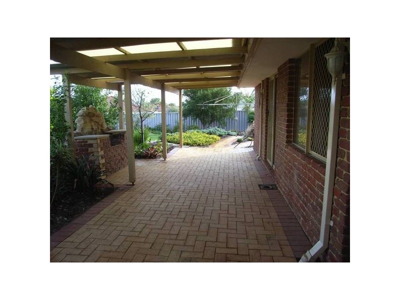 9 Wenstead Place, Stratton WA 6056