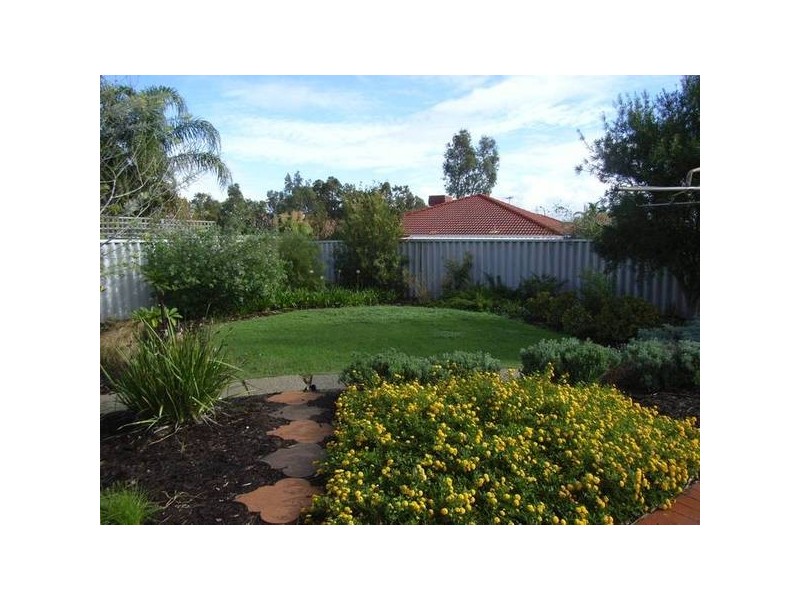 9 Wenstead Place, Stratton WA 6056