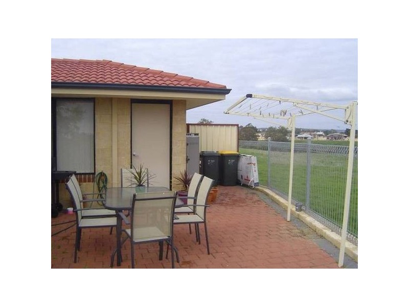 6/22 Avon Crescent, Viveash WA 6056
