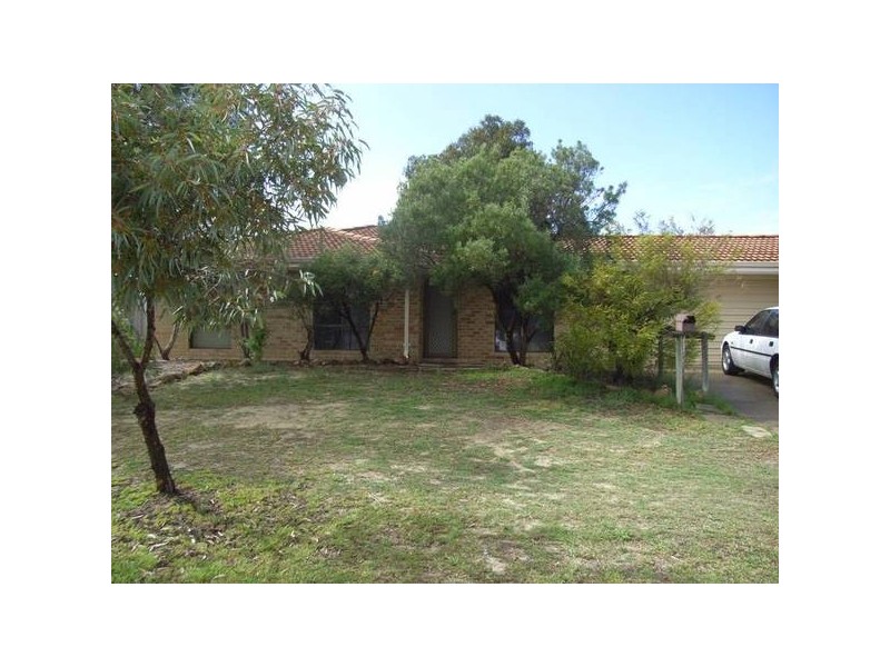 8 Egan Place, Midland WA 6056