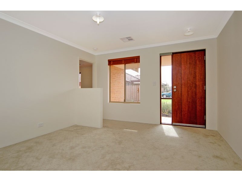 2/43 Birkett Circle, Ellenbrook WA 6069