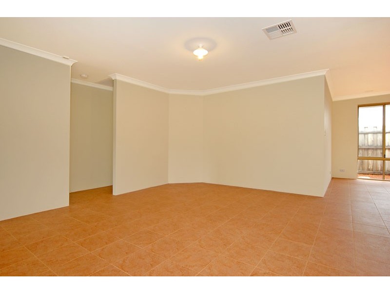 2/43 Birkett Circle, Ellenbrook WA 6069