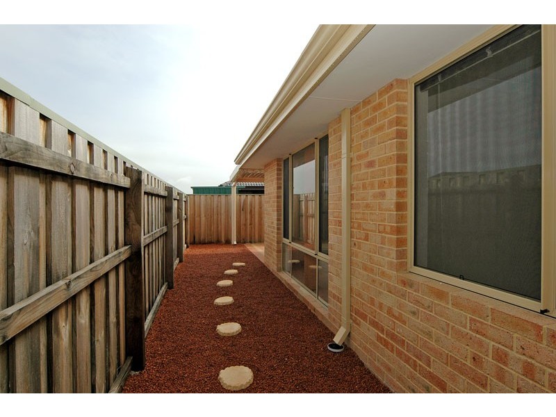2/43 Birkett Circle, Ellenbrook WA 6069