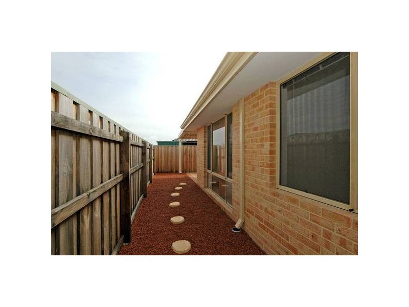 2/43 Birkett Circle, Ellenbrook WA 6069
