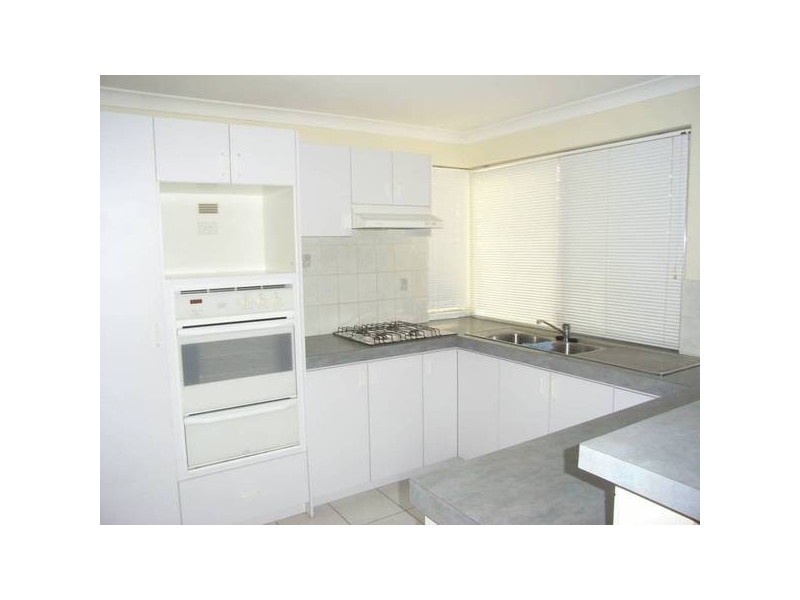 15 Watervista Close, The Vines WA 6069