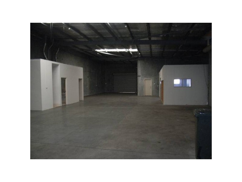 2/4 Muros Place, Midvale WA 6056