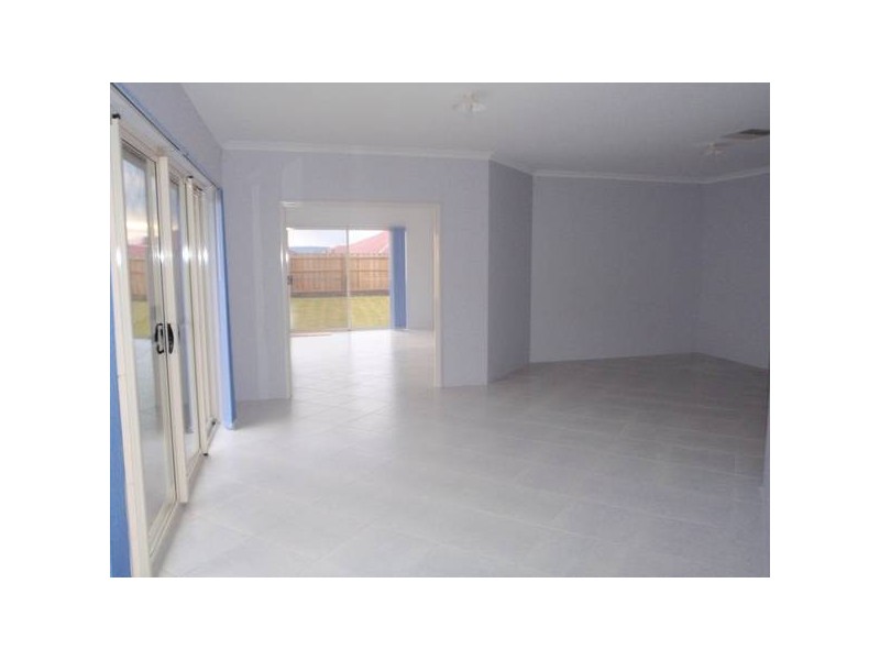 99 Charlottes Vista, Ellenbrook WA 6069