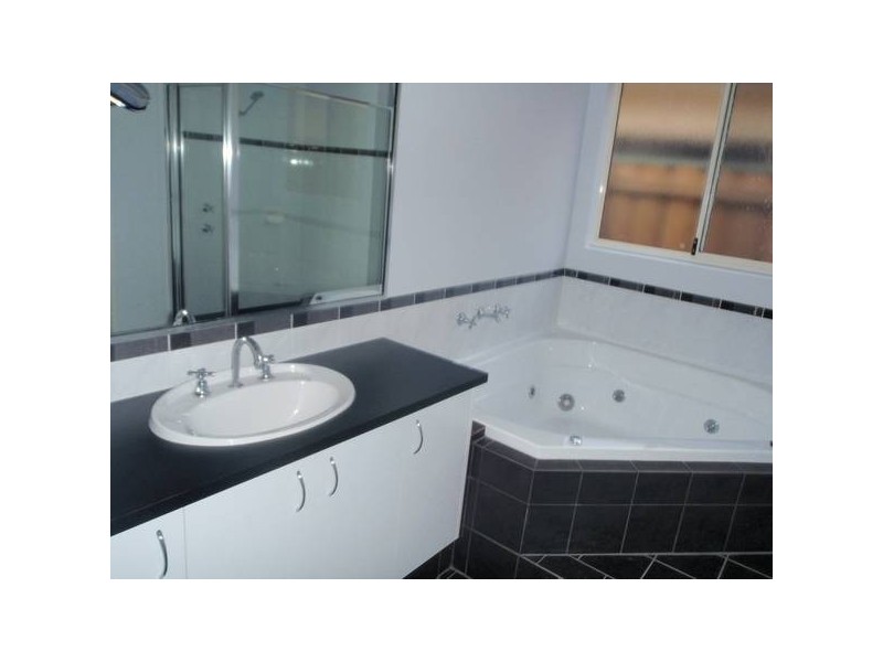 99 Charlottes Vista, Ellenbrook WA 6069
