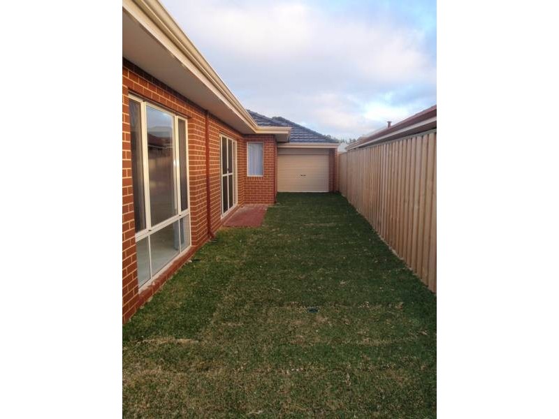 99 Charlottes Vista, Ellenbrook WA 6069
