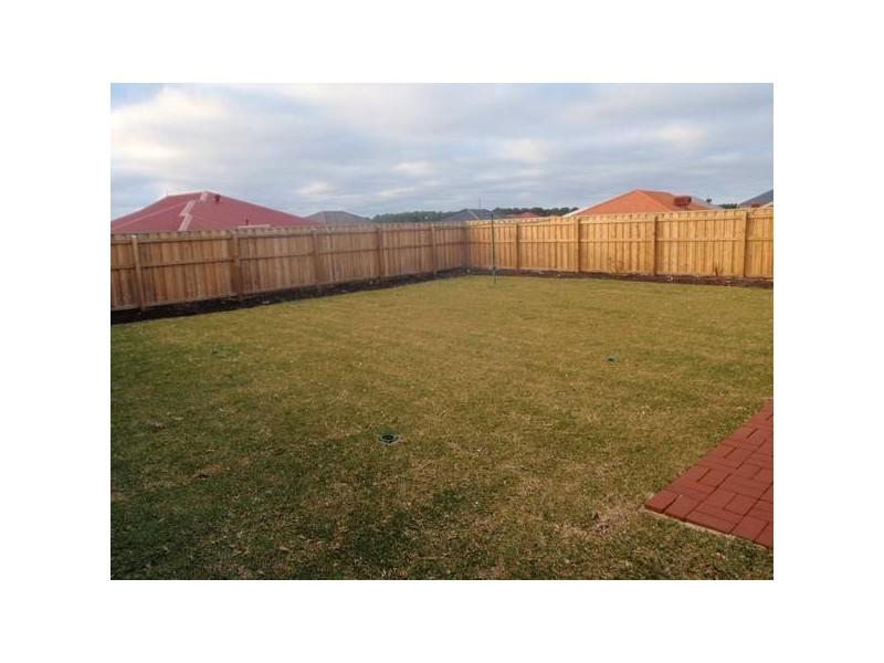 99 Charlottes Vista, Ellenbrook WA 6069