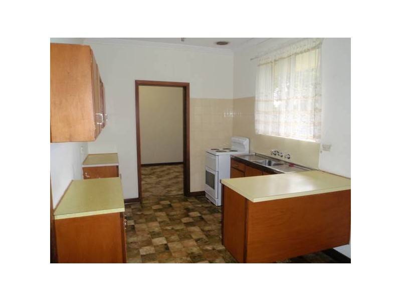 10 Kingsley Drive, South Guildford WA 6055