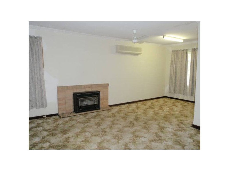 10 Kingsley Drive, South Guildford WA 6055