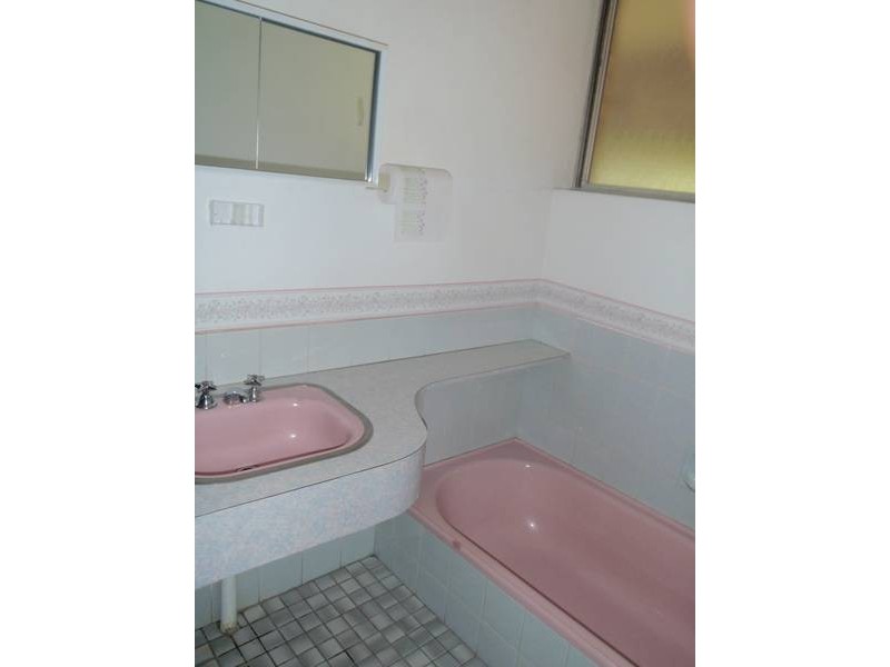 10 Kingsley Drive, South Guildford WA 6055