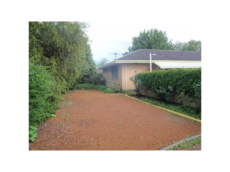 10 Kingsley Drive, South Guildford WA 6055