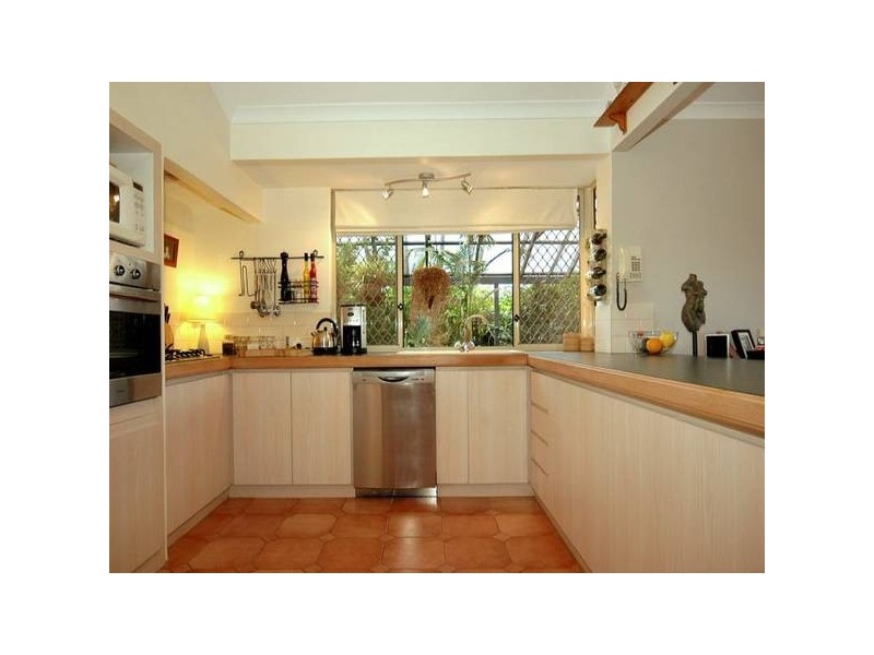 12 Boyd Close, South Guildford WA 6055