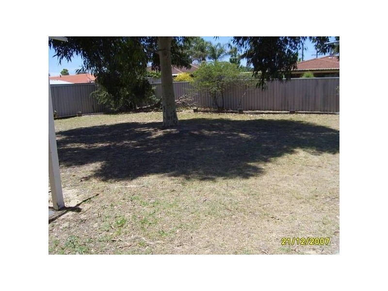 8 Egan Place, Midland WA 6056