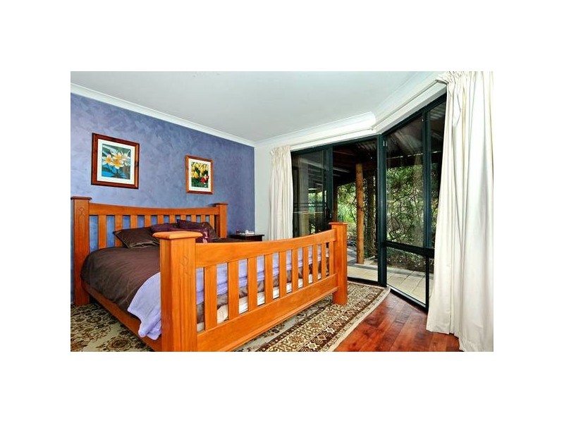 355 Cole Rd, Sawyers Valley WA 6074