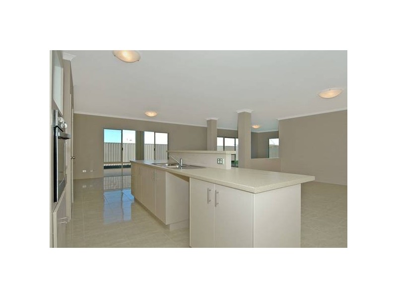 41 Barbarigo Bend, Aveley WA 6069