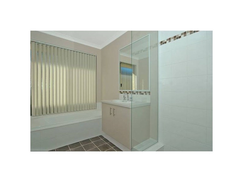 41 Barbarigo Bend, Aveley WA 6069