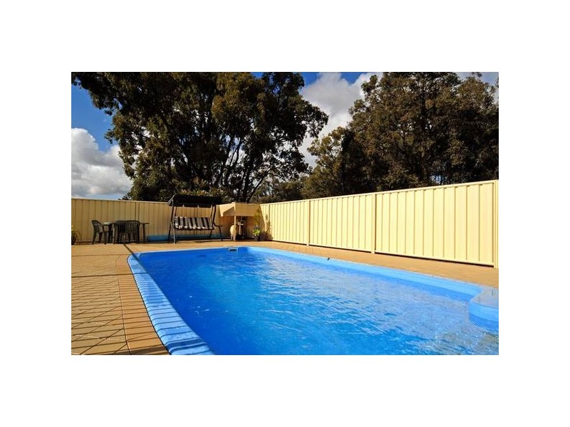 179 Inthanoona Rd, Gidgegannup WA 6083