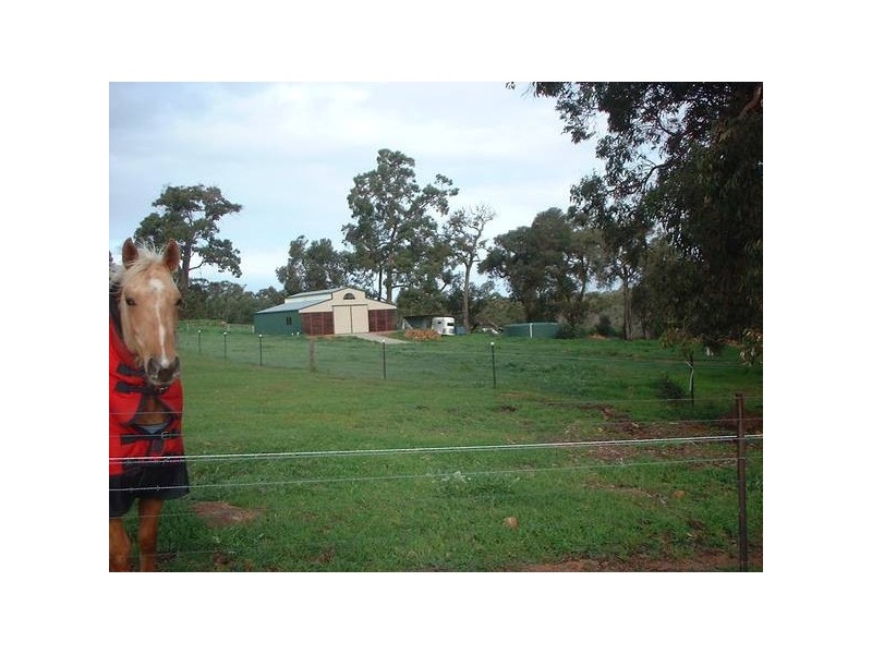 45 Strawberry Hill Drive, Gidgegannup WA 6083