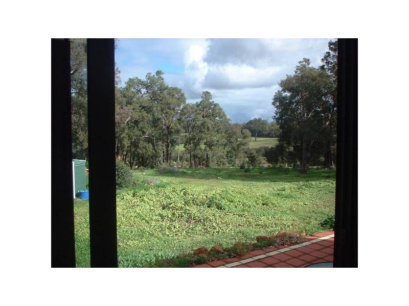 45 Strawberry Hill Drive, Gidgegannup WA 6083