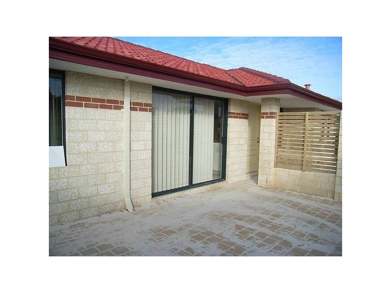 1/3 Warde St, Midland WA 6056