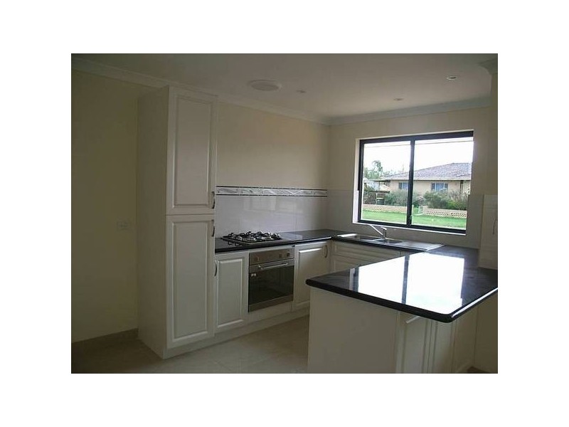 1/3 Warde St, Midland WA 6056