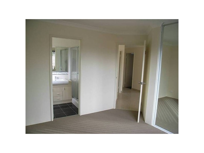 1/3 Warde St, Midland WA 6056
