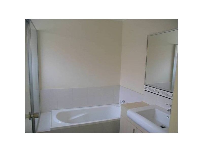 1/3 Warde St, Midland WA 6056