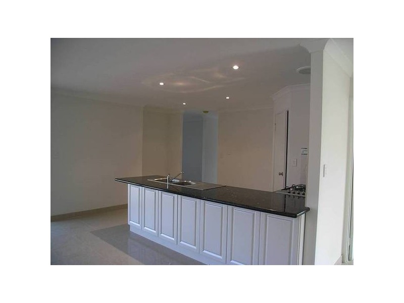 4/3 Warde St, Midland WA 6056