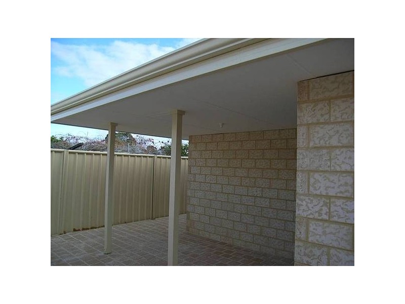 4/3 Warde St, Midland WA 6056